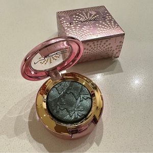 MAC Mistle-Bow Single Eyeshadow